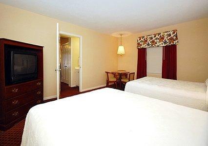 Ambassador Inn Fayetteville Room photo
