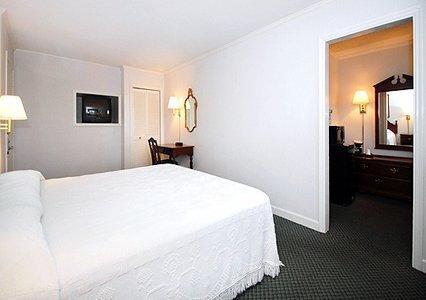 Ambassador Inn Fayetteville Room photo