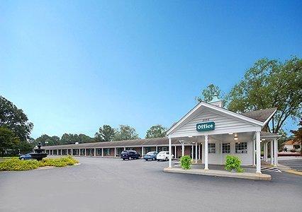 Ambassador Inn Fayetteville Exterior photo