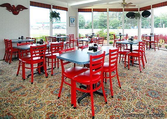 Ambassador Inn Fayetteville Exterior photo